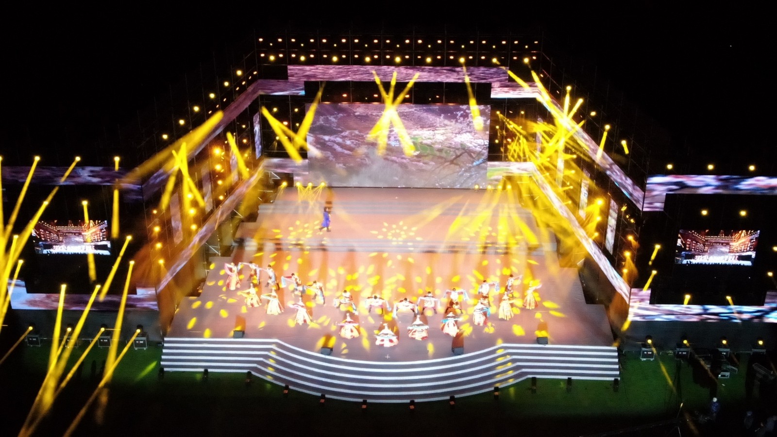 开幕晚会现场.JPG