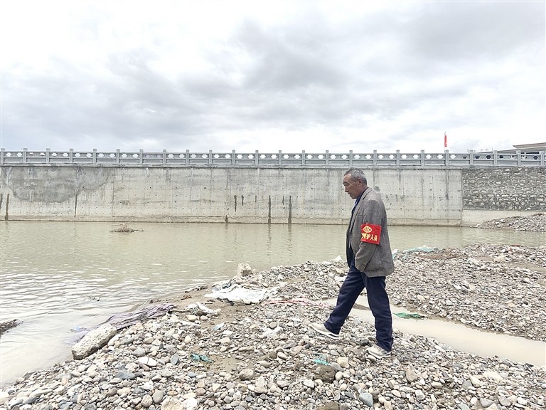 liy08466_s.jpg liy08466_s.jpg