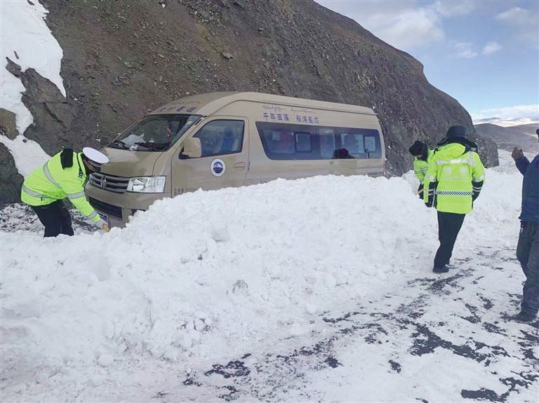 liy9c369_s.jpg liy9c369_s.jpg