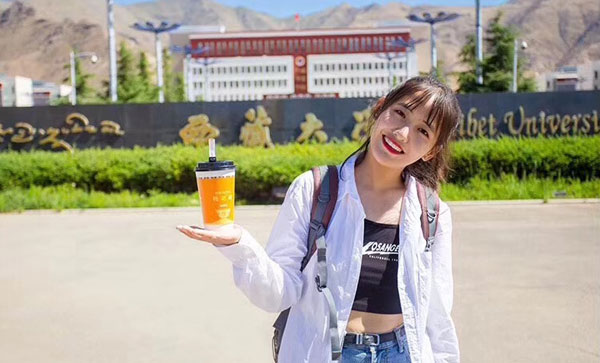 绿翩翩糌粑糊颇受市民的喜爱。-(2).jpg 绿翩翩糌粑糊颇受市民的喜爱。-(2).jpg