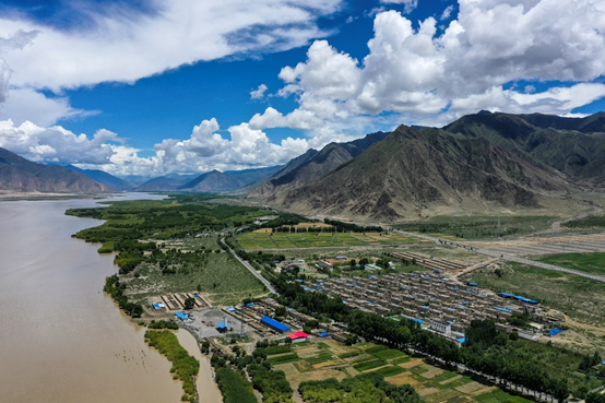 金鲁社区：山沟沟里变出的“全国文明村”