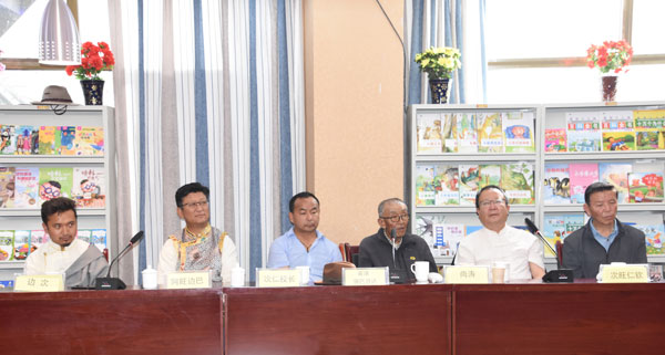 06-发布会现场。.jpg 06-发布会现场。.jpg