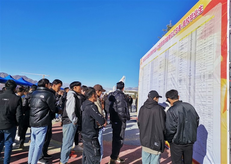 liy9b1059_s.jpg liy9b1059_s.jpg