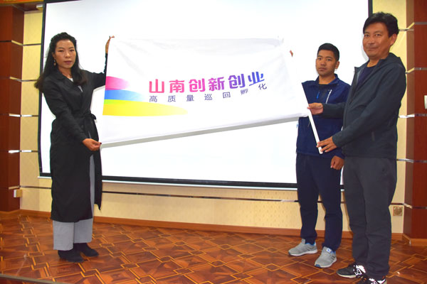 04-(1).jpg 04-(1).jpg