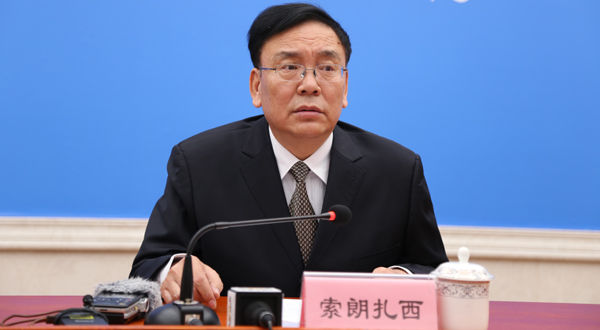 西藏自治区统计局党组书记、局长 索朗扎西.jpg