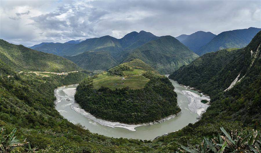 (新华全媒头条·图文互动)(2)远去的马帮——“莲花秘境”墨脱告别“高原孤岛”之路