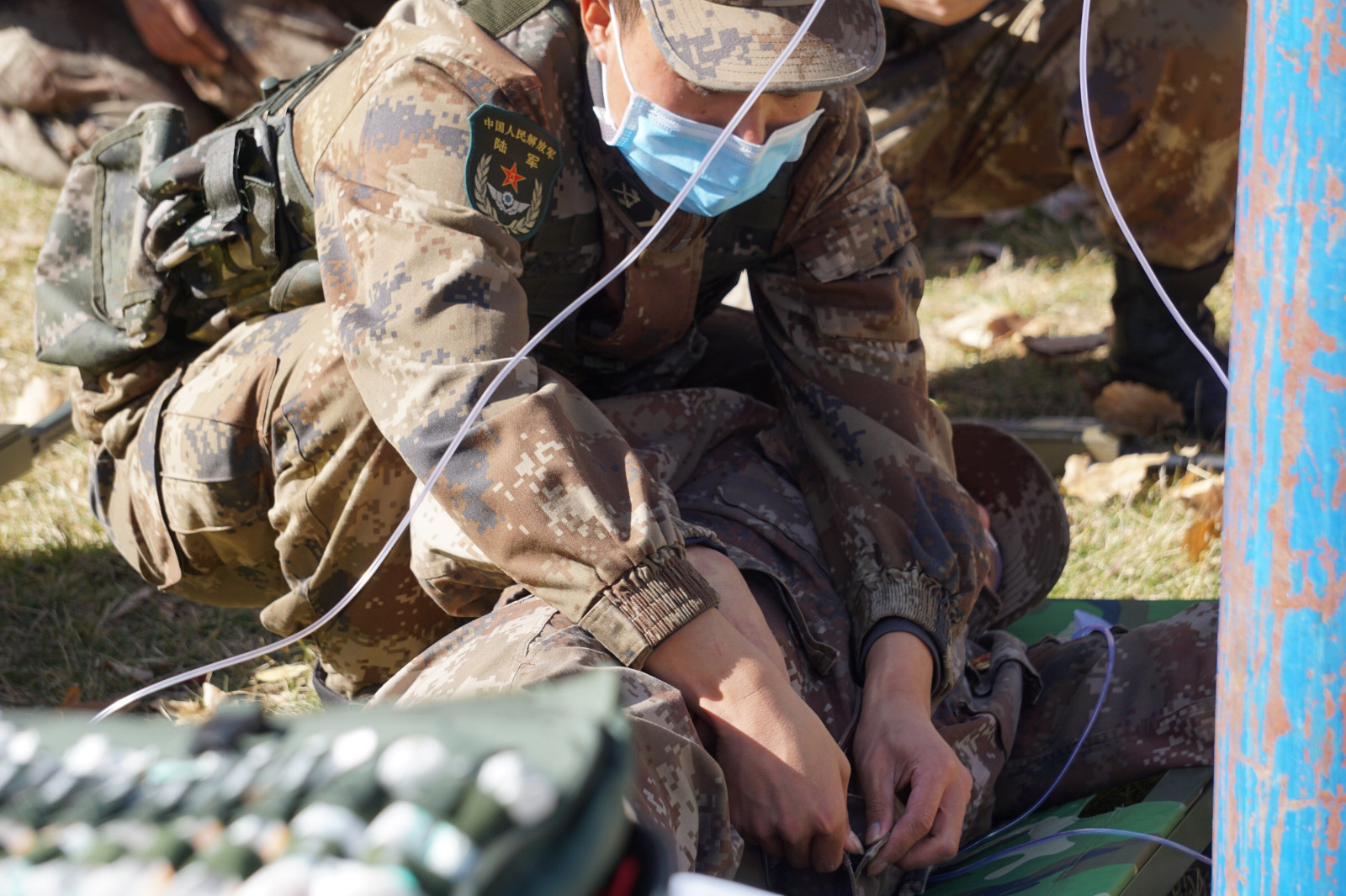 llj1116p01.jpg llj1116p01.jpg