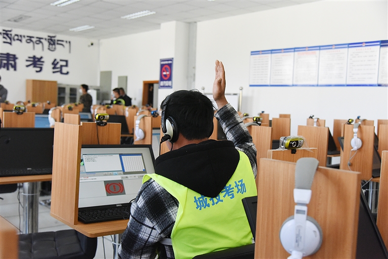 liy04833_s.jpg liy04833_s.jpg