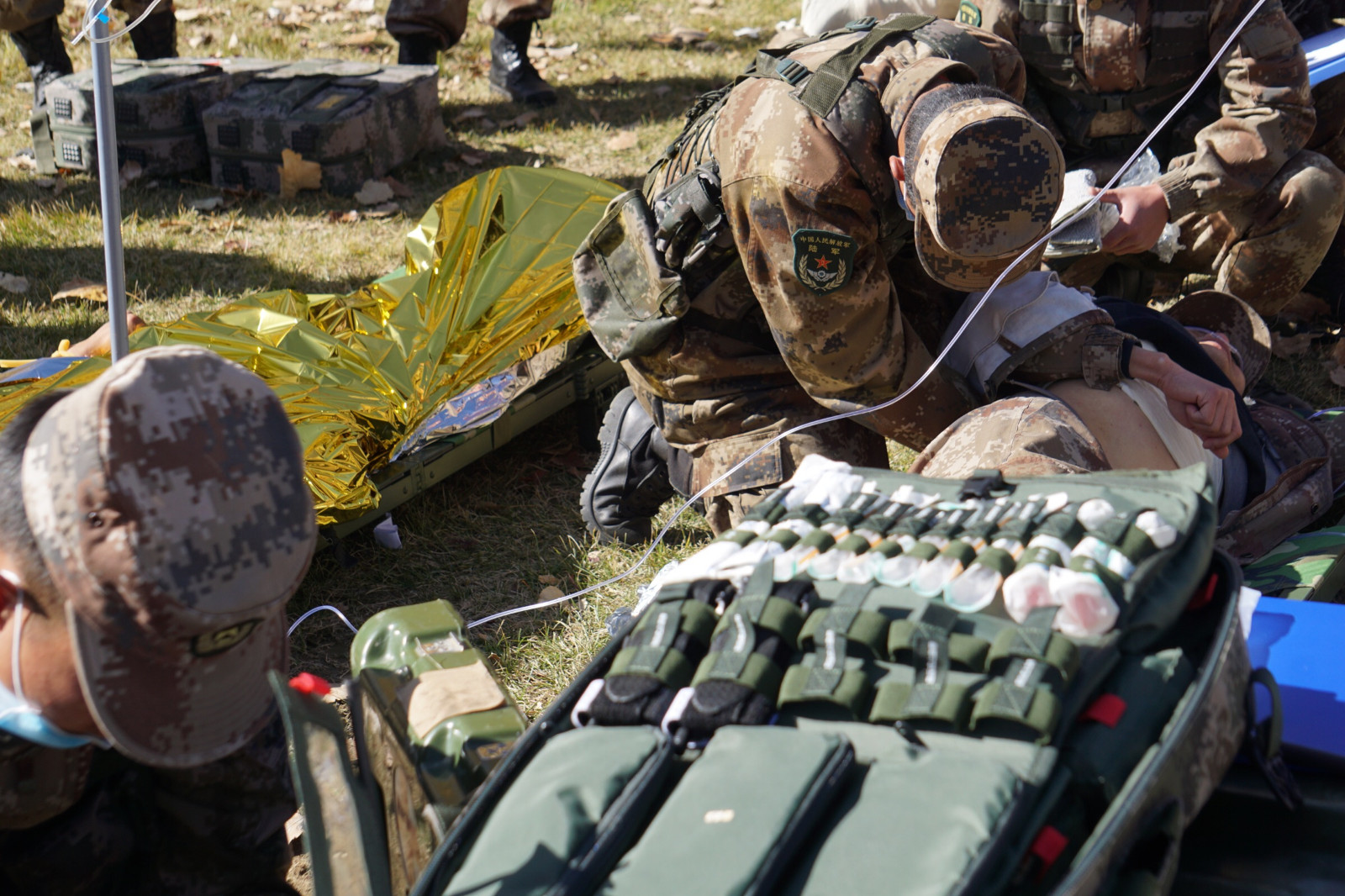 llj1116p02.jpg llj1116p02.jpg