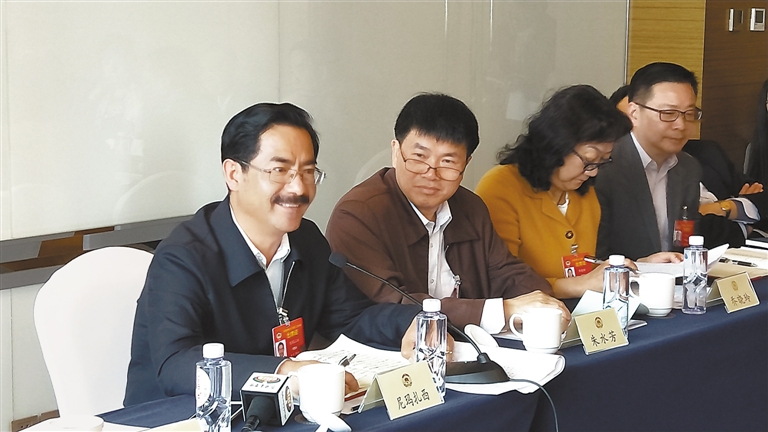 zhouh9347_s.jpg